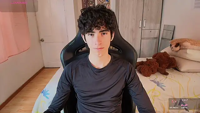 Nude Boy18 online show from 05-30-26, 10:26
