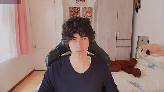 Nude Boy18 online show from 03-26-26, 06:06