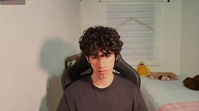 Nude Boy18 online show from 06-17-26, 03:28