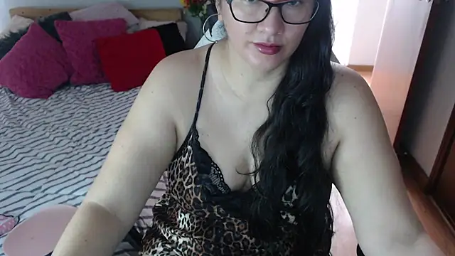 Aisha manzur online show from 02-10-26, 06:51