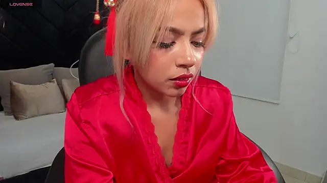 Snapshot of momo_ayasse chatting on 02-11-26, 04:23 momo ayasse online show from 02-11-26, 04:23