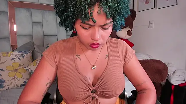 Snapshot of momo_ayasse chatting on 11-22-25, 03:16 momo ayasse online show from 11-22-25, 03:16