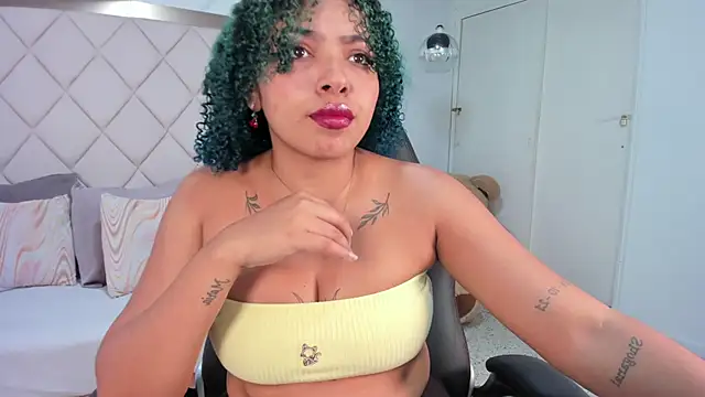 Snapshot of momo_ayasse chatting on 11-27-25, 09:48 momo ayasse online show from 11-27-25, 09:48