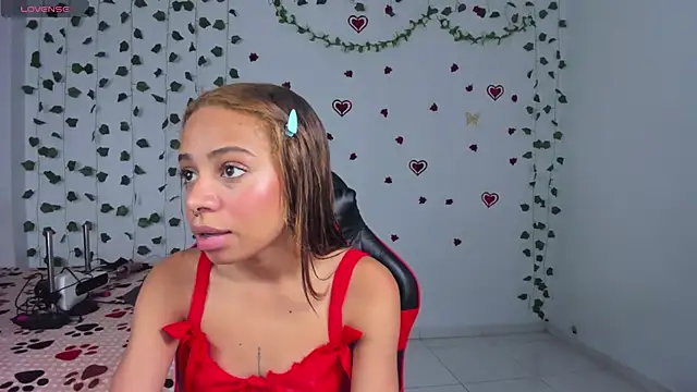 yumi hanna online show from 04-24-26, 12:23