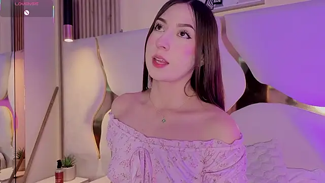 SofiJones  online show from 02-07-26, 09:23