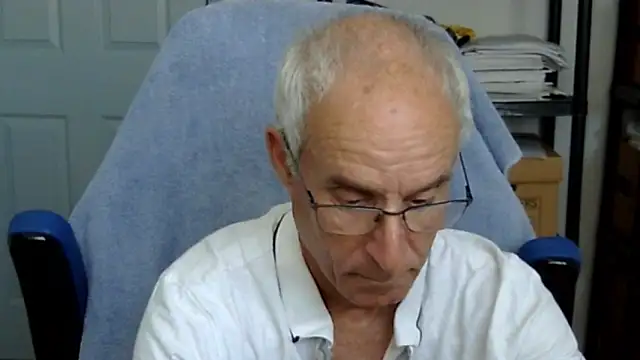 funone1999 online show from 04-07-26, 06:21