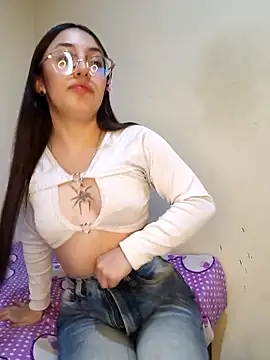 StefaniaFoxx  online show from 04-19-26, 04:35