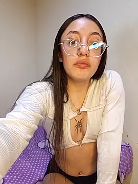 StefaniaFoxx  online show from 04-23-26, 05:58