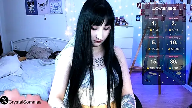 Snapshot of Crystal_somnia chatting on 10-02-25, 09:45 Crystal somnia online show from 10-02-25, 09:45
