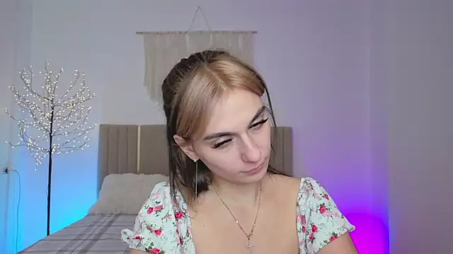 Little mia   online show from 02-23-26, 10:32