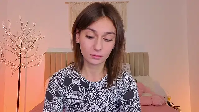 Little mia   online show from 11-13-25, 09:08