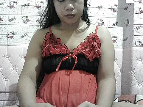 Snapshot of Pilipinalyn23 chatting on 08-01-26, 04:10 Pilipinalyn23 online show from 08-01-26, 04:10