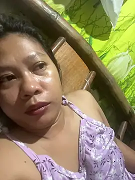 Snapshot of Pilipinalyn23 chatting on 08-08-26, 04:47 Pilipinalyn23 online show from 08-08-26, 04:47