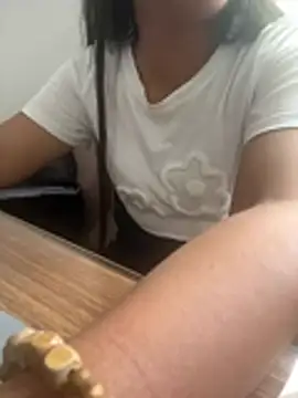Snapshot of Pilipinalyn23 chatting on 07-29-26, 03:06 Pilipinalyn23 online show from 07-29-26, 03:06