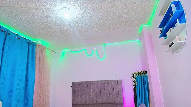 MiSofialeal online show from 02-19-26, 06:27