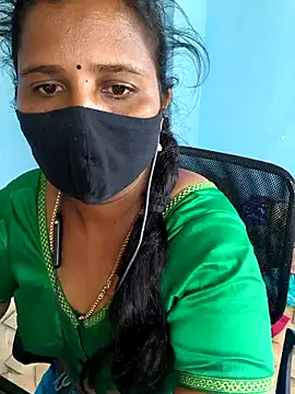 Snapshot of Tamil_Sweety chatting on 09-18-25, 09:34 Tamil Sweety online show from 09-18-25, 09:34