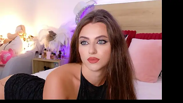 Sienna Voss online show from 12-17-25, 08:14