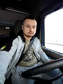 Snapshot of Amberdual chatting on 01-08-26, 11:16 Amberdual online show from 01-08-26, 11:16