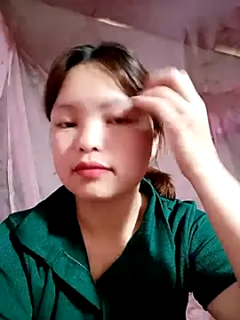 Snapshot of XoiXoi232 chatting on 10-12-25, 12:12 XoiXoi232 online show from 10-12-25, 12:12