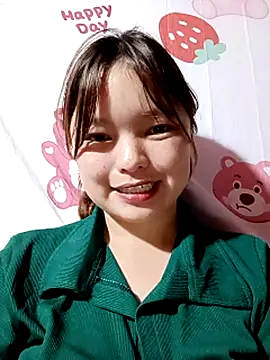 Snapshot of XoiXoi232 chatting on 10-11-25, 12:06 XoiXoi232 online show from 10-11-25, 12:06