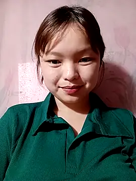 Snapshot of XoiXoi232 chatting on 10-04-25, 04:47 XoiXoi232 online show from 10-04-25, 04:47