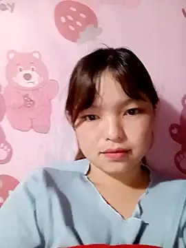 Snapshot of XoiXoi232 chatting on 10-16-25, 01:36 XoiXoi232 online show from 10-16-25, 01:36