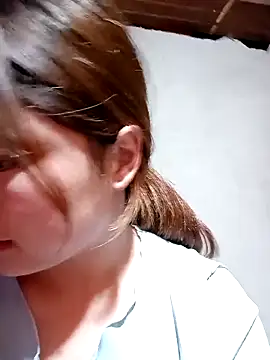 XoiXoi232 online show from 10-28-25, 02:05