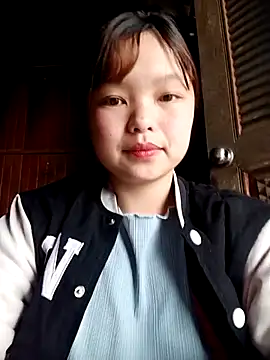 XoiXoi232 online show from 11-10-25, 03:22