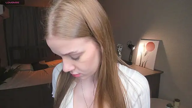 OdellaFrake online show from 11-30-25, 08:09