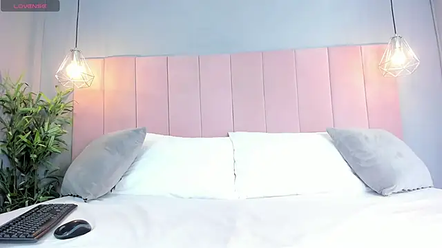 Cloe Black online show from 10-23-25, 04:55