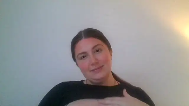 CherryJuneExperience online show from 12-19-25, 02:30