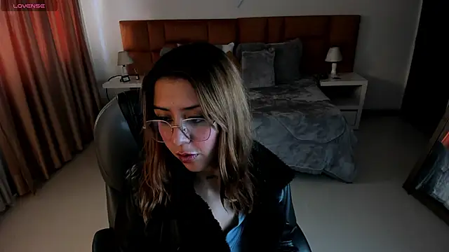 Catti Brie online show from 11-07-25, 11:48