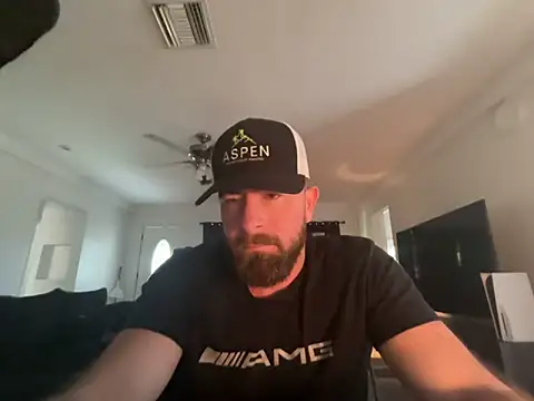 Snapshot of biggdickbandit92 chatting on 06-03-26, 02:33 biggdickbandit92 online show from 06-03-26, 02:33