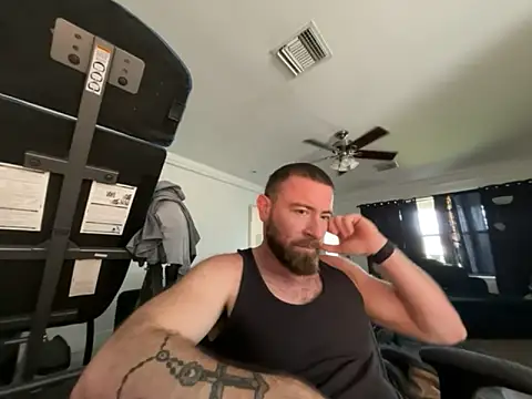 Snapshot of biggdickbandit92 chatting on 06-04-26, 02:00 biggdickbandit92 online show from 06-04-26, 02:00