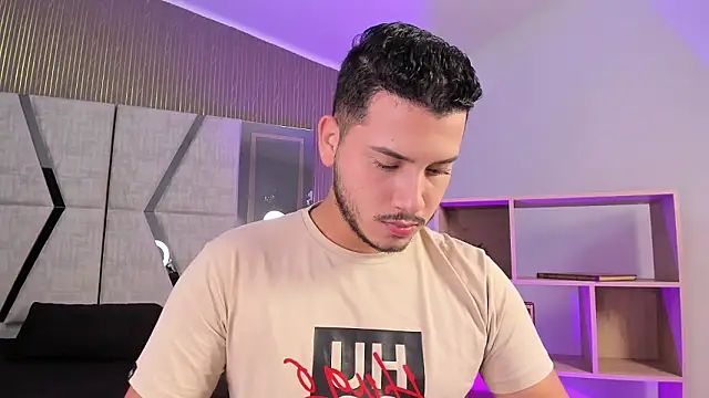 Axel grey  online show from 02-12-26, 01:00