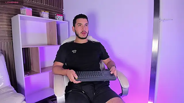 Axel grey  online show from 10-16-25, 12:13