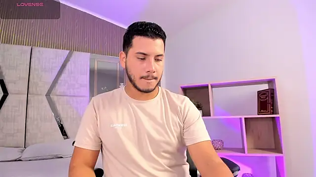 Axel grey  online show from 02-17-26, 12:46