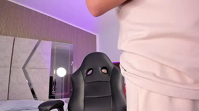 Axel grey  online show from 02-07-26, 12:46