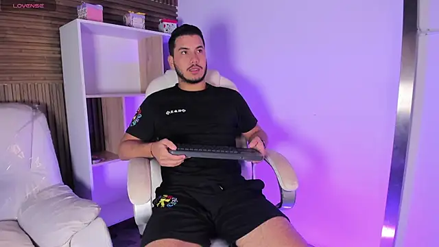 Axel grey  online show from 10-14-25, 12:28