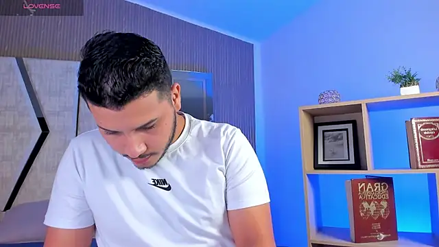 Axel grey  online show from 04-16-26, 12:50