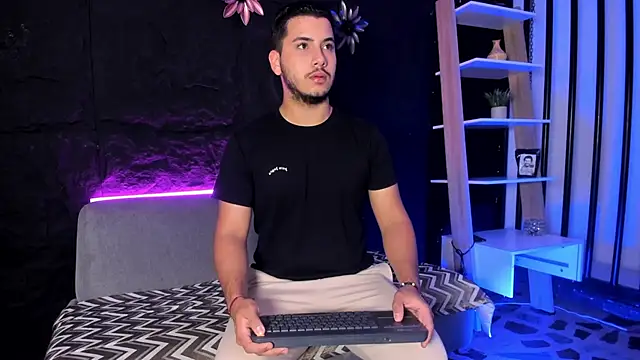 Axel grey  online show from 12-21-25, 11:45