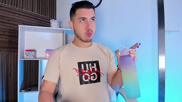 Axel grey  online show from 10-23-25, 12:15