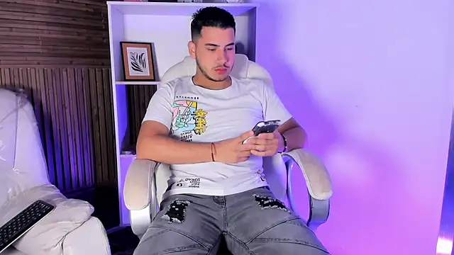 Axel grey  online show from 12-04-25, 12:15