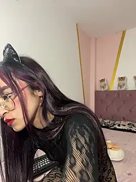 Snapshot of _Amatista_Fire chatting on 02-25-26, 01:33 Amatista Fire online show from 02-25-26, 01:33