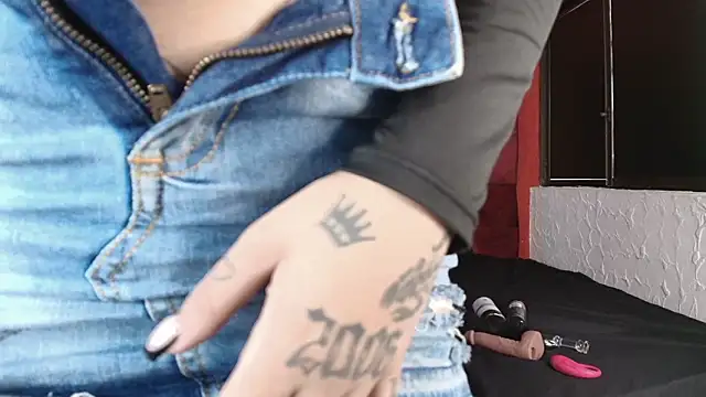 Snapshot of LilithVibe_ chatting on 02-02-26, 03:55 LilithVibe online show from 02-02-26, 03:55