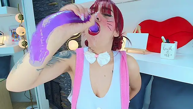 miss   abigail online show from 10-18-25, 06:10