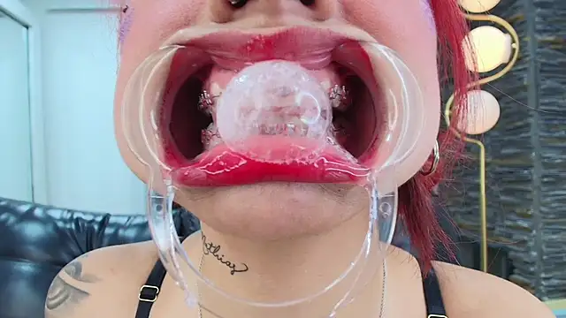 miss   abigail online show from 12-22-25, 02:01