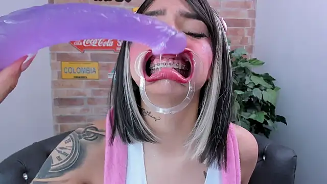 miss   abigail online show from 10-09-25, 09:37