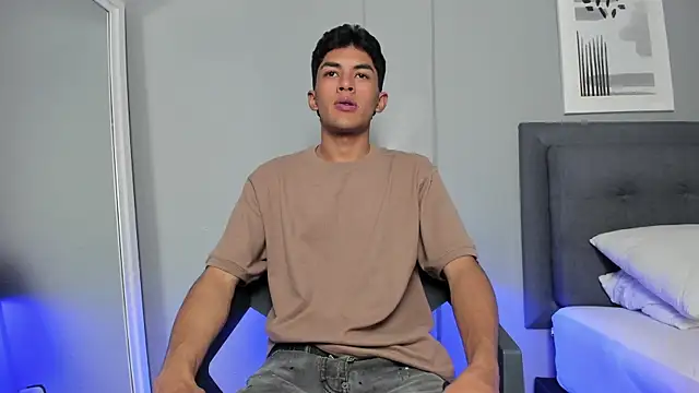 Tylerffoxx online show from 11-13-25, 08:35