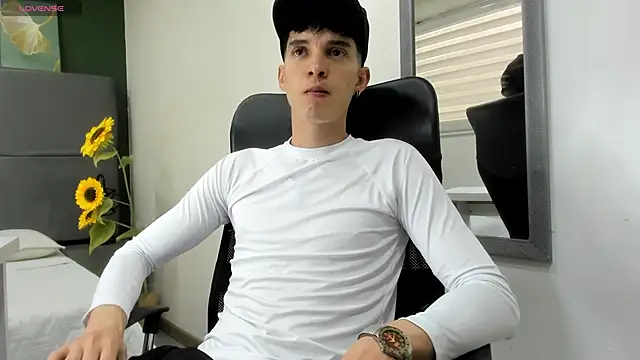 Jheampiiero online show from 04-13-26, 09:19